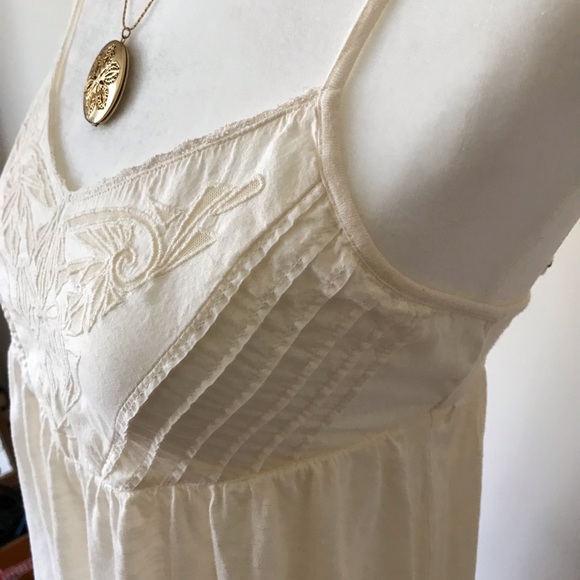 Lace Inset Flowy Spring Top - Picture 2 of 5